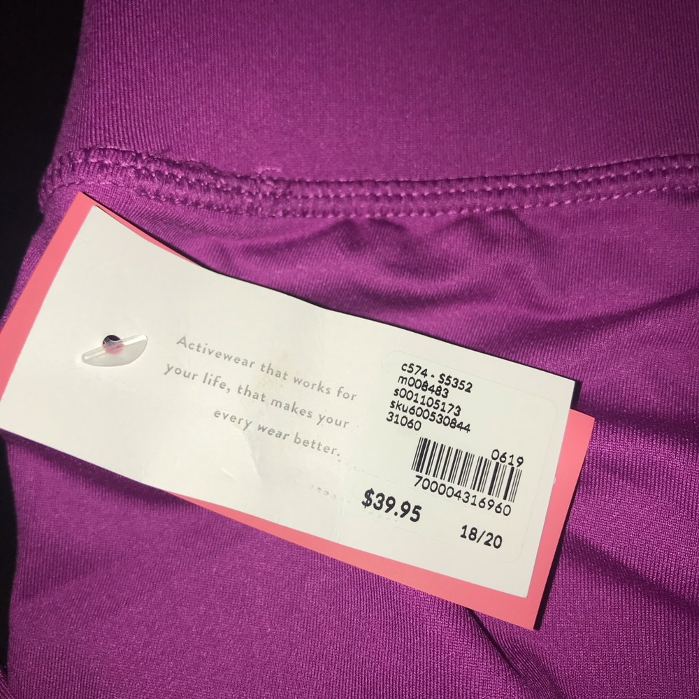 NWT LIVI Active Wicking Active Capris - Picture 2 of 4
